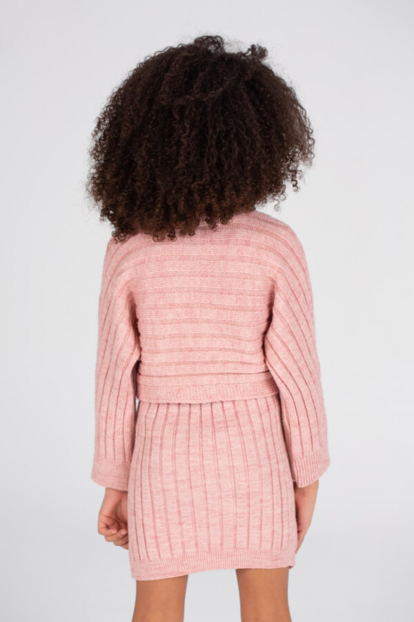 أوت فت بناتي برقبة عالية من الصوف الناعم و المريح