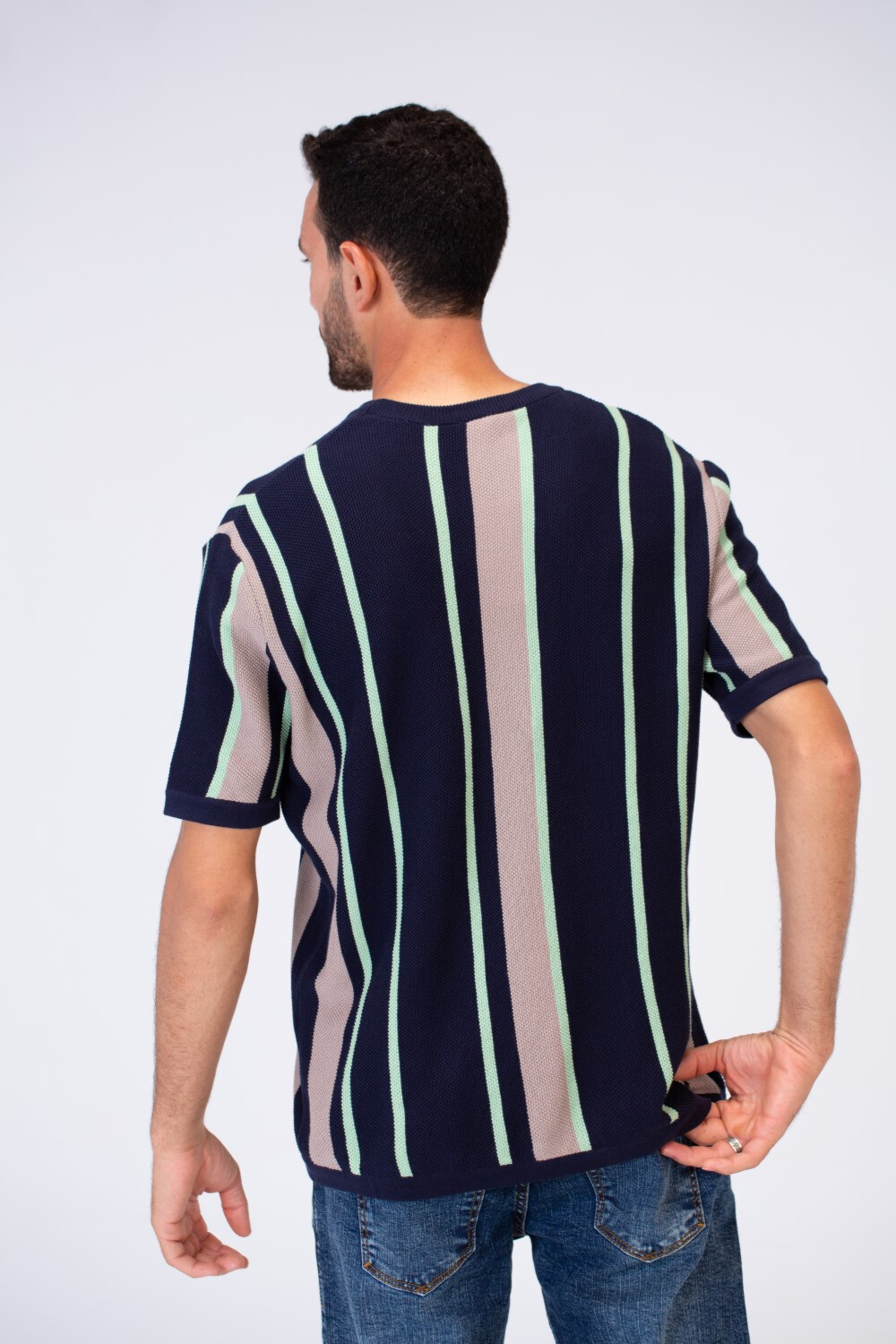 Mens Half Sleeved Round Striped Slim Fit T-shirt With A Modern Summer Cut
