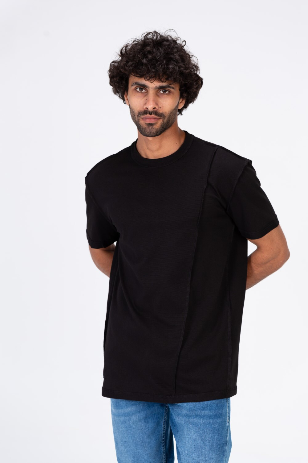Mens Basic Plain T-shirt Made Of Soft Cotton Essential For Everyday Outings