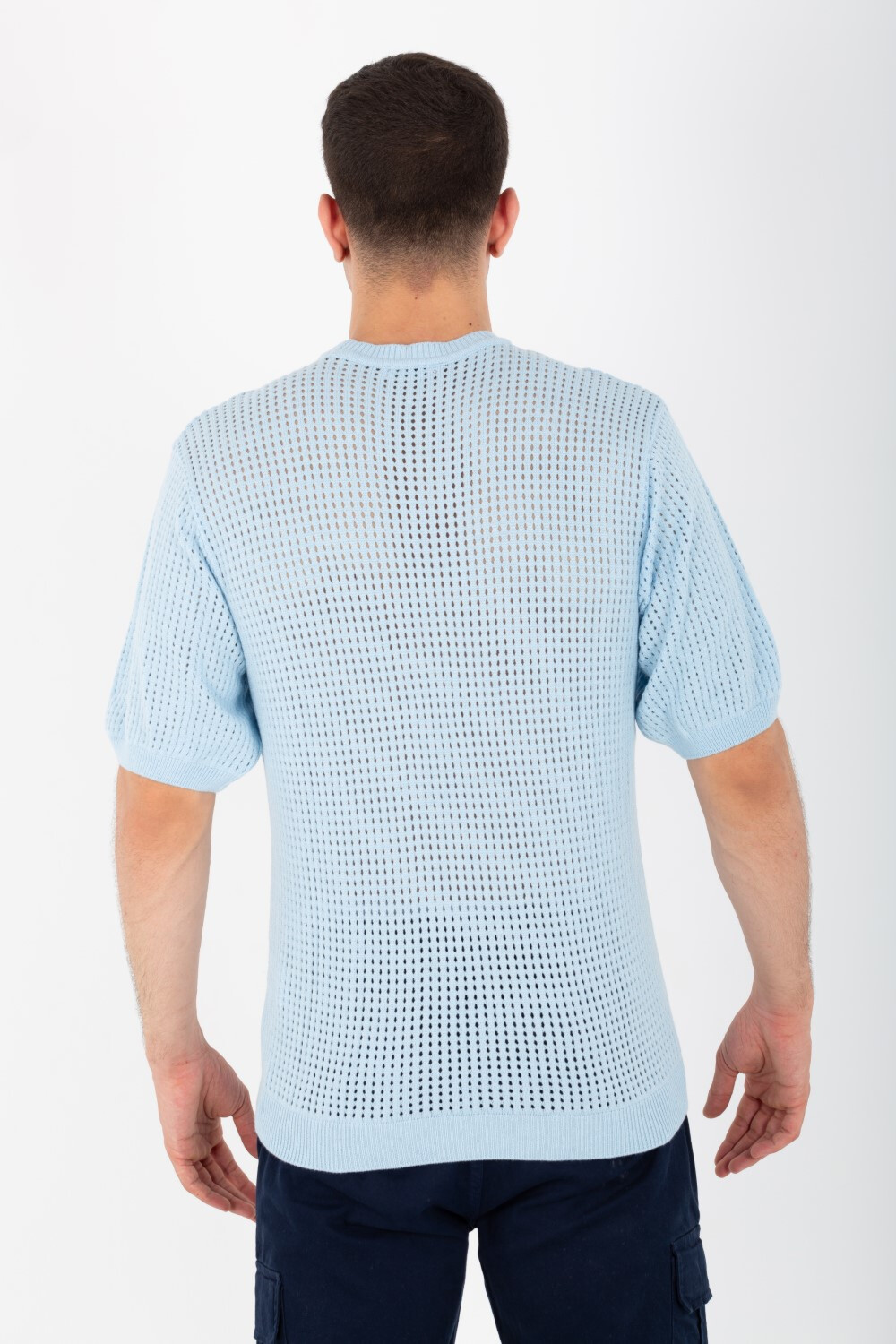 Mens Basic Round T-shirt With A Slim Fit And High Quality Material