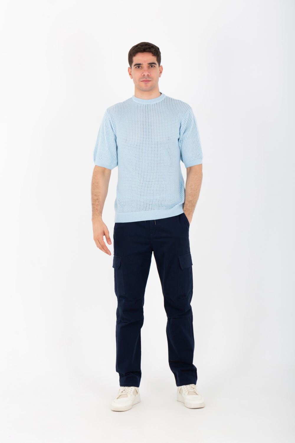 Mens Basic Round T-shirt With A Slim Fit And High Quality Material