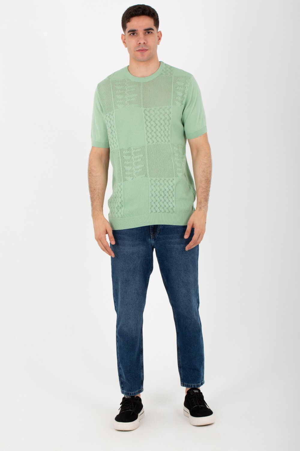 Mens Basic Round Neck Half Sleeve Trico T-shirt With A Distinctive Design And A Unique Cut