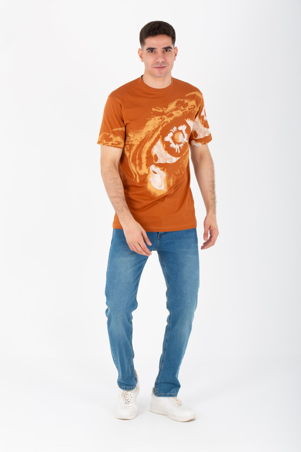 Men's Slim Fit T-shirt With A Round Neck And All Over Print In Single Lycra Material