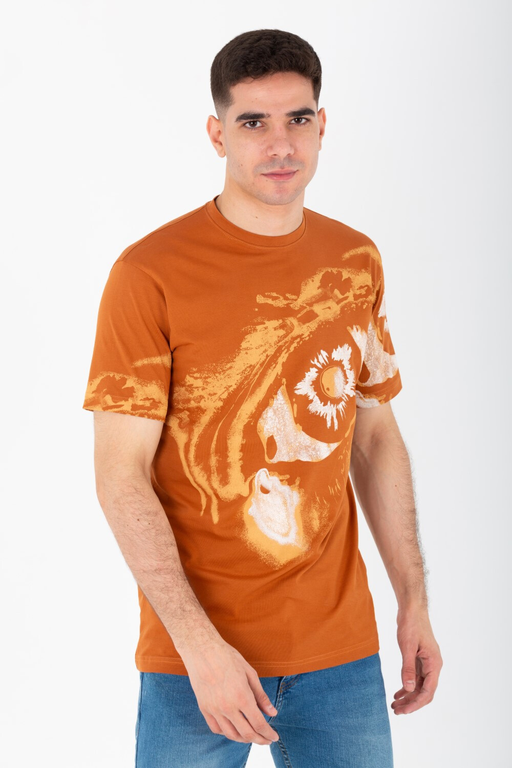 Men's Slim Fit T-shirt With A Round Neck And All Over Print In Single Lycra Material