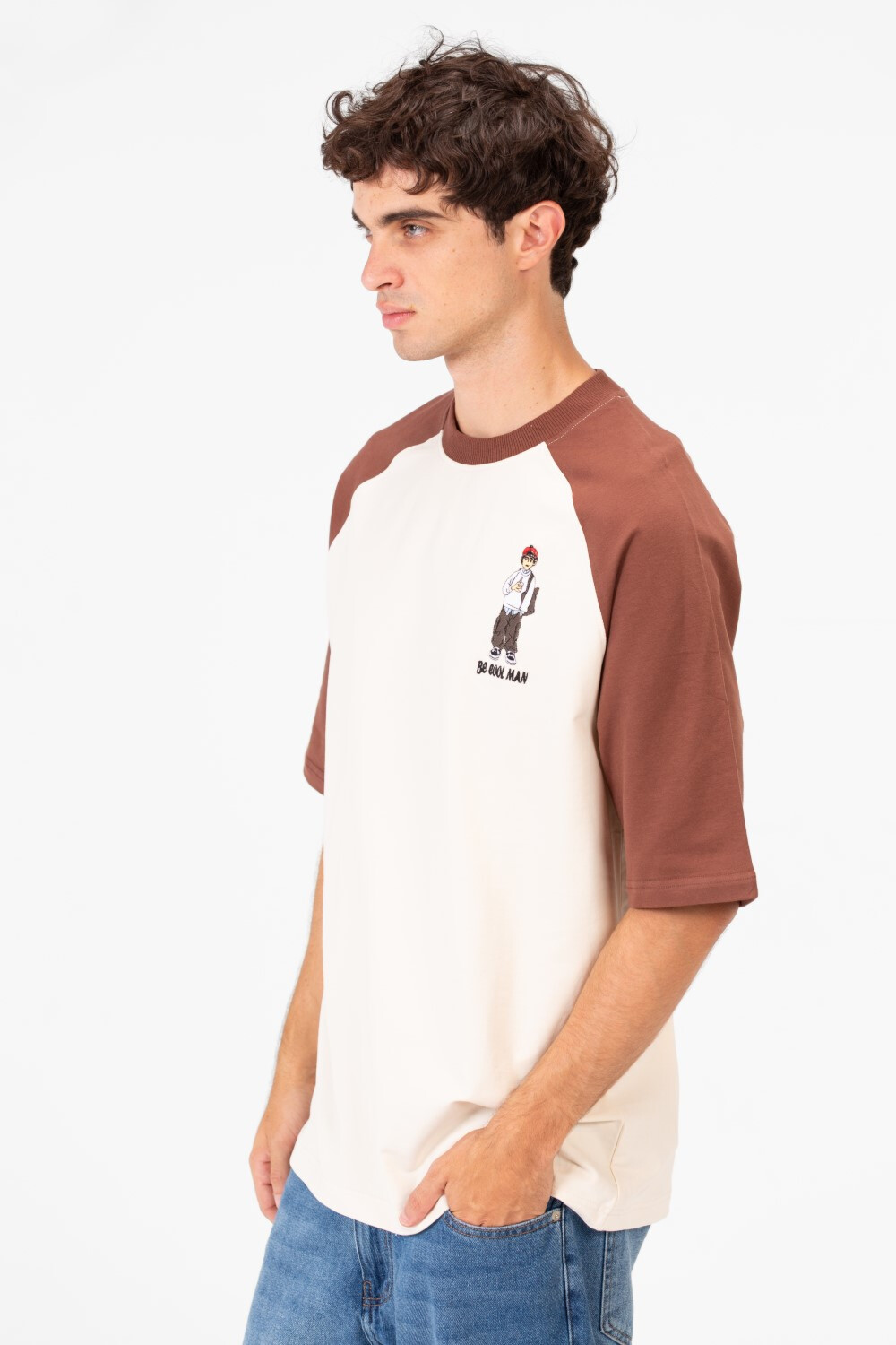 Men's Regular Fit Contrast Half Sleeve Printed T-Shirt