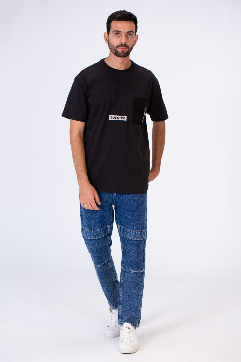 Men's Oversized Round Neck T-shirt With Tomato Print And A Pocket On The Front
