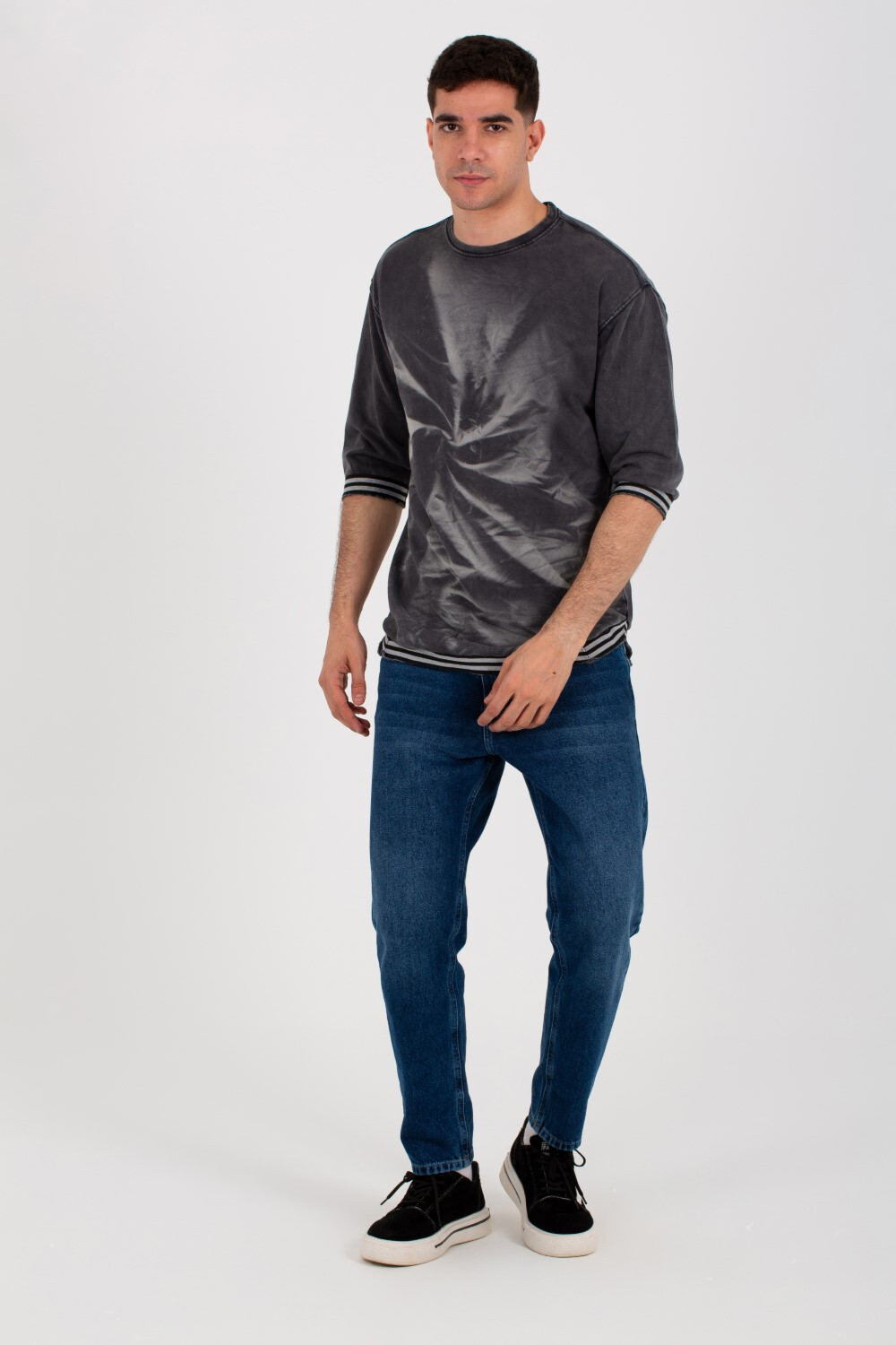 Mens Round Neck T-shirt Made Of Summer Milton Material With A Unique Cut