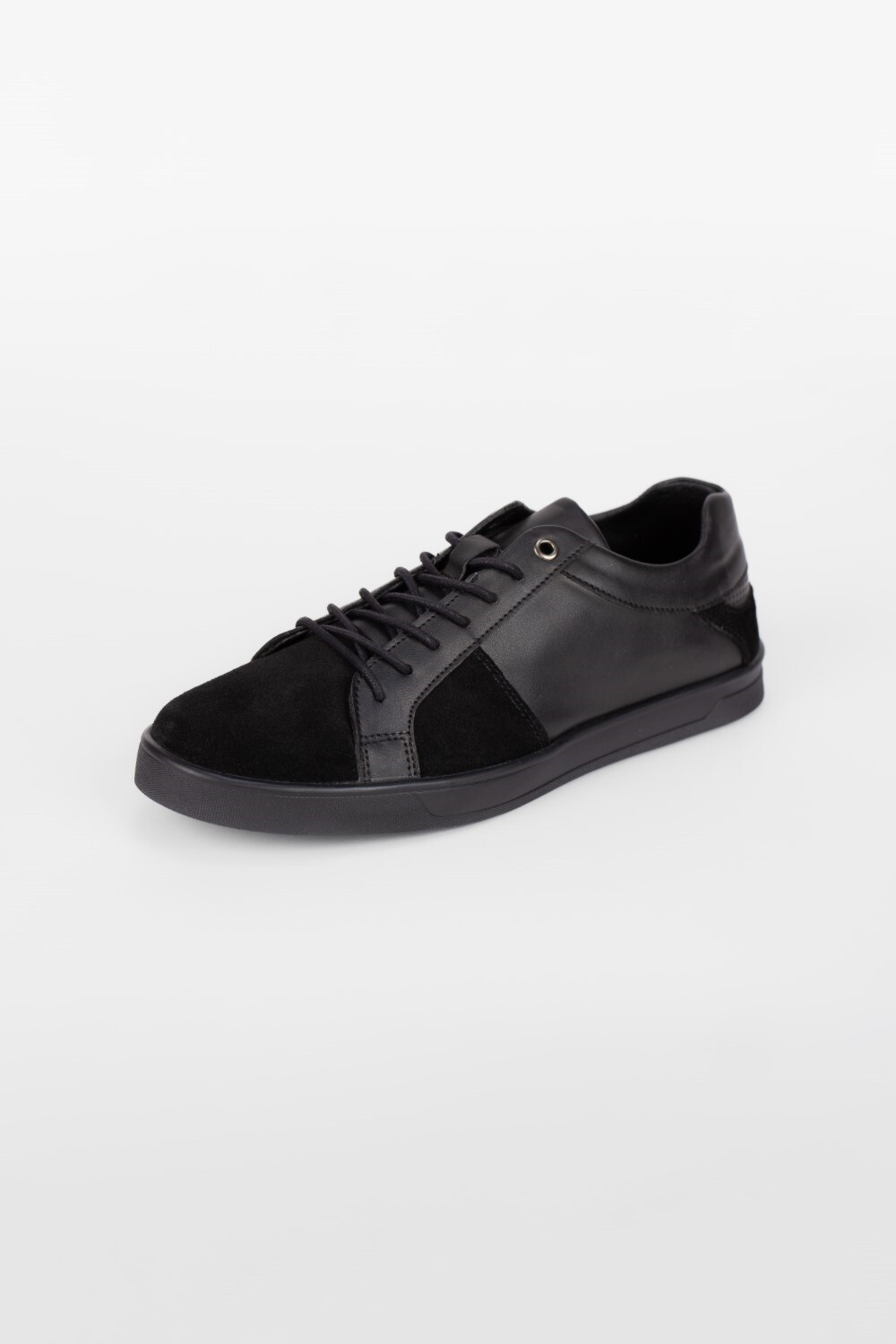 Men's Flat Sole Chamois Casual Shoes With Unique Style