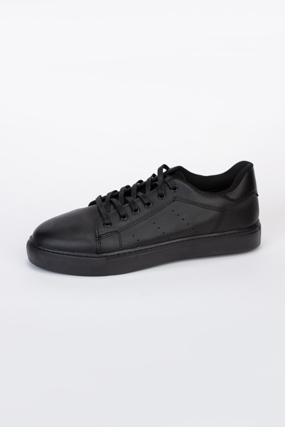 Mens Plain Black Leather Lace Up Sneakers With A Comfortable Design Tomato Stores