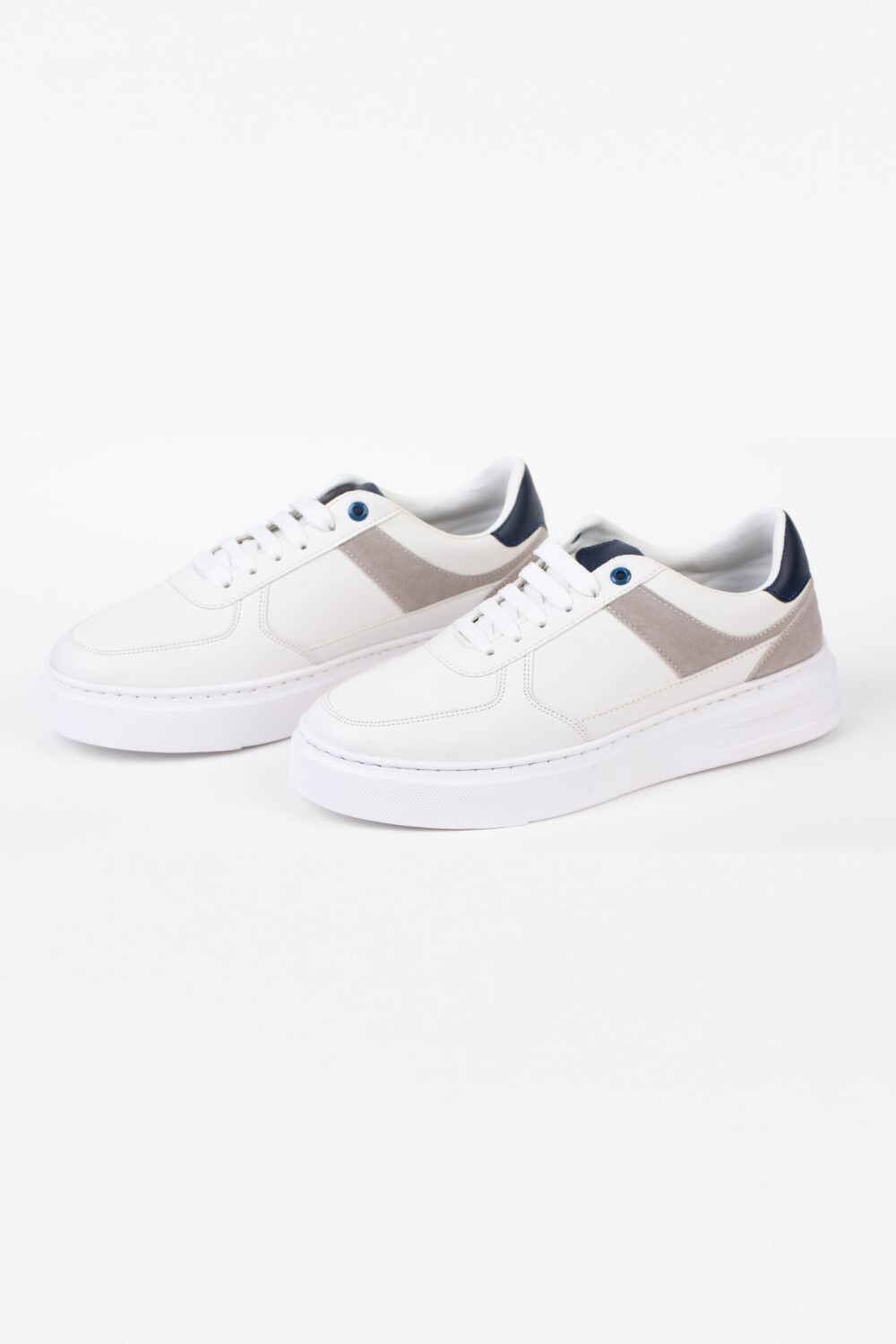 Men's Laced Slip-On Basic Shoes In Comfortable Material
