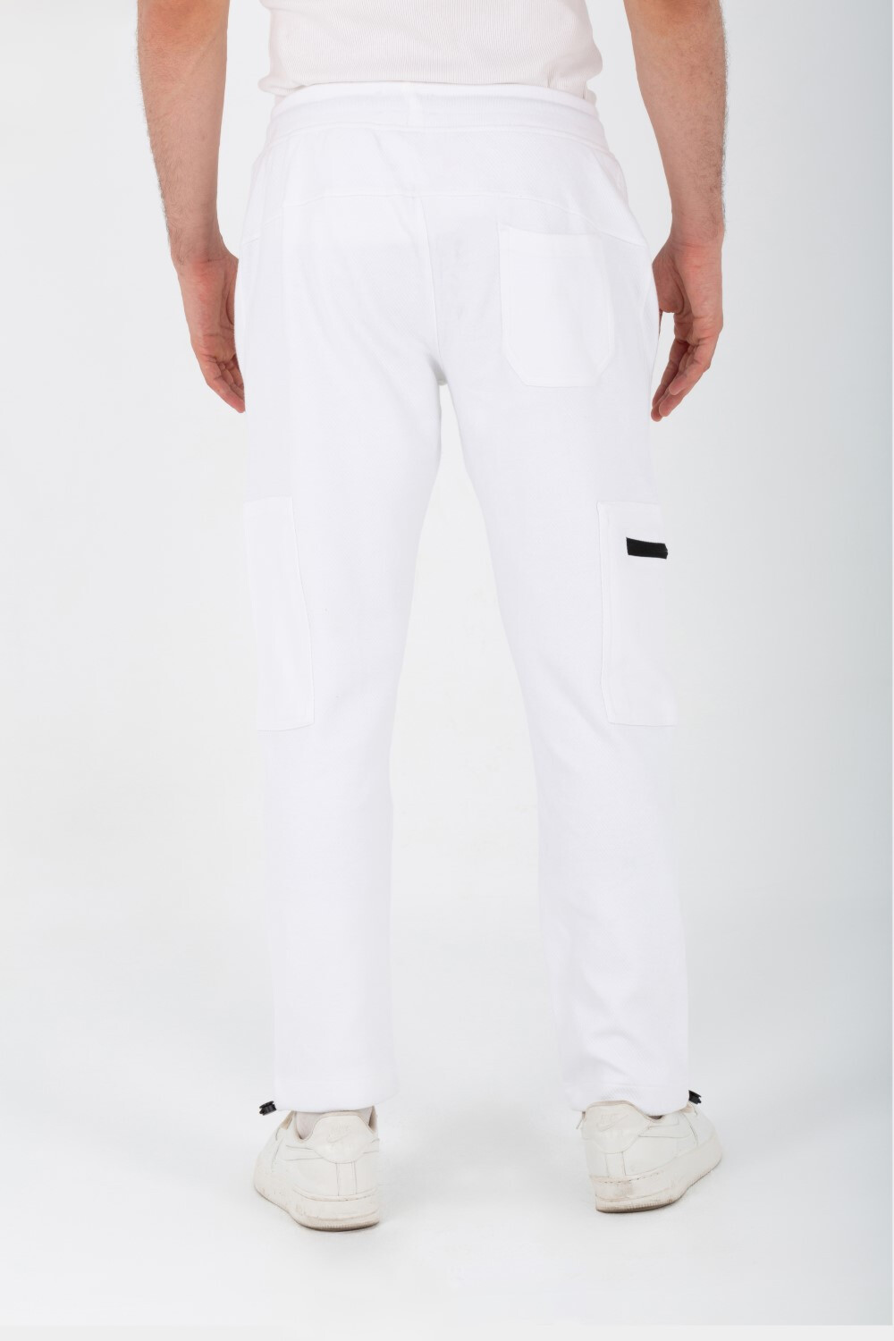 Men's Sweatpants With Modern Side Pockets In Cotton Melton Material