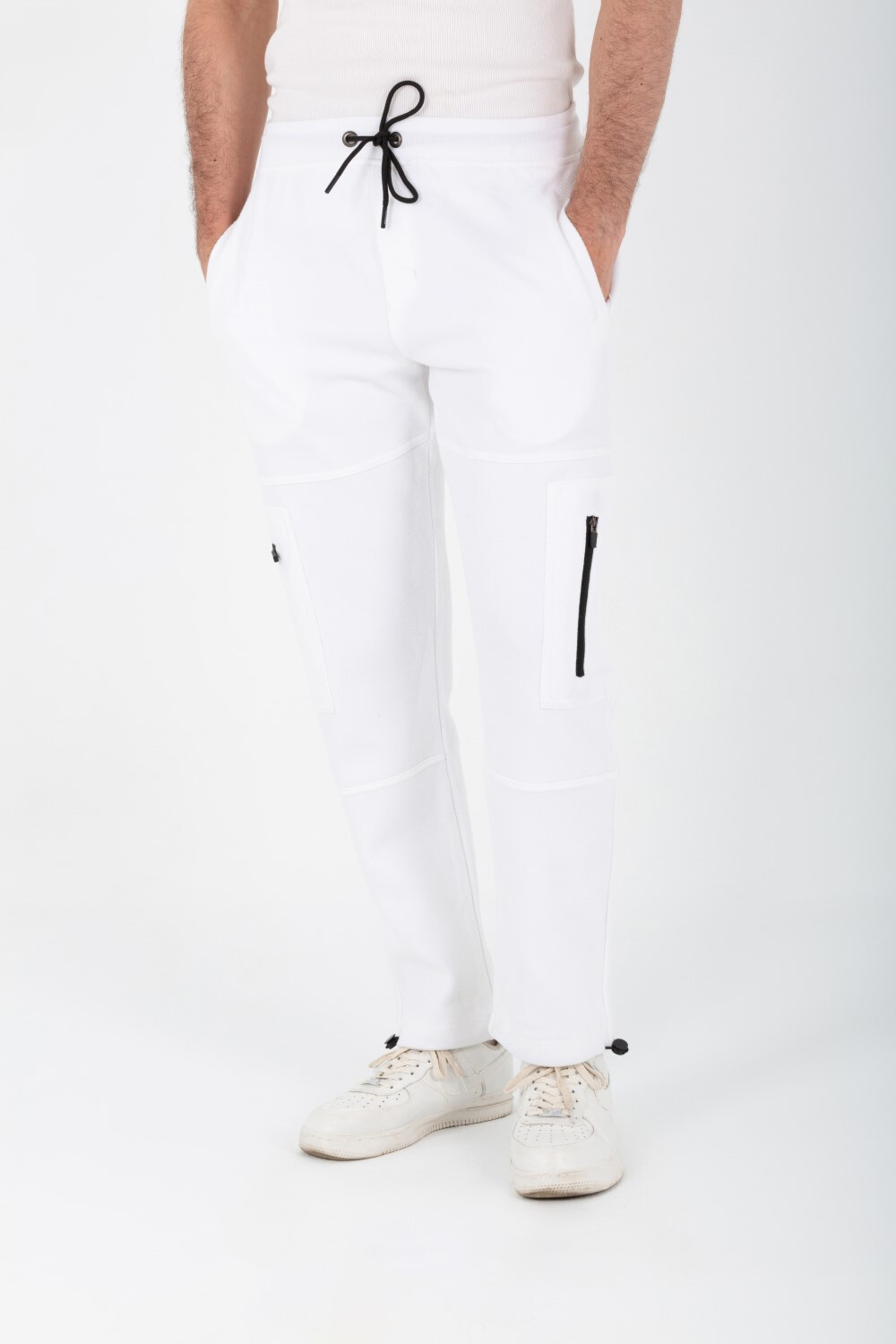 Men's Sweatpants With Modern Side Pockets In Cotton Melton Material
