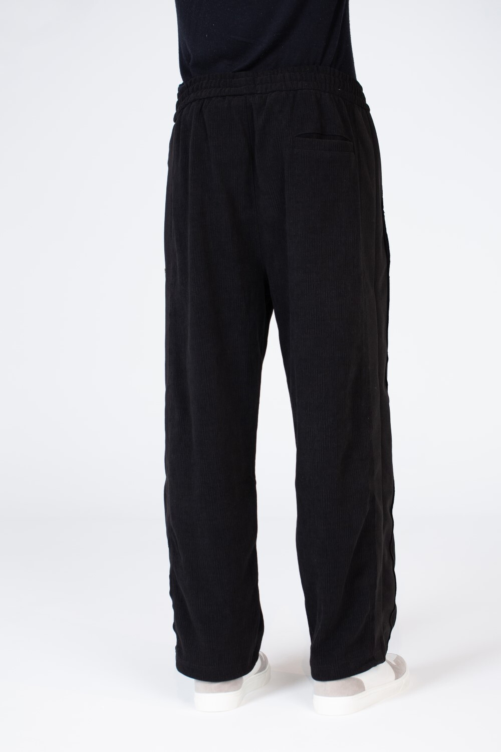 Men's Velvet Sweatpants With Elastic Waistband In Modern Cut And Back Pocket