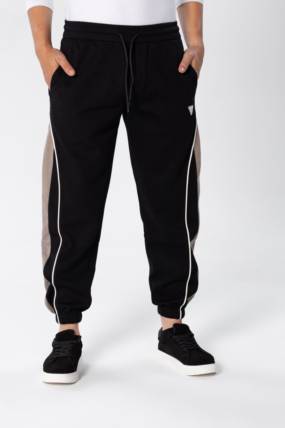 Men's Sweatpants With Elastic Waistband In The Middle And Different sides Color 