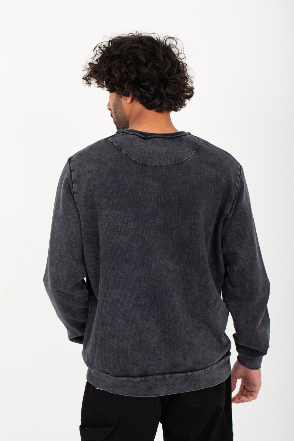 Men's Rounded Neck Padded Basic Sweatshirt
