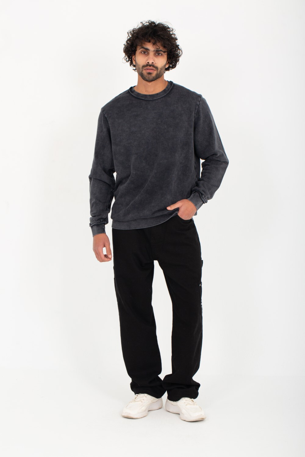 Men's Rounded Neck Padded Basic Sweatshirt