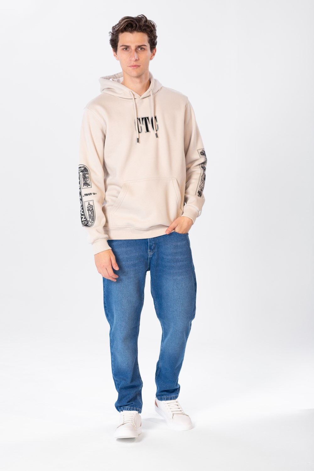 Men's Hoodie With a Front Pocket And Print On The Arm