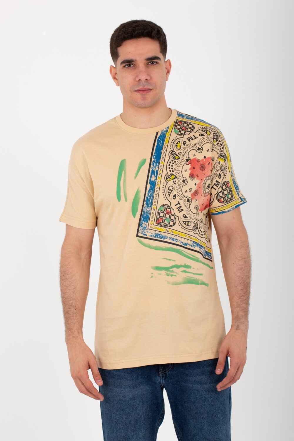 Mens Jakar T-shirt With Round Neck And Short Sleeves With A Colorful Front Print