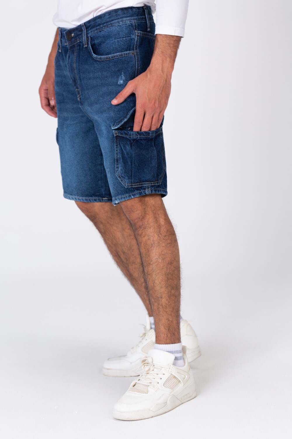 Mens Jeans Short With Comfortable Fit And Side Pockets