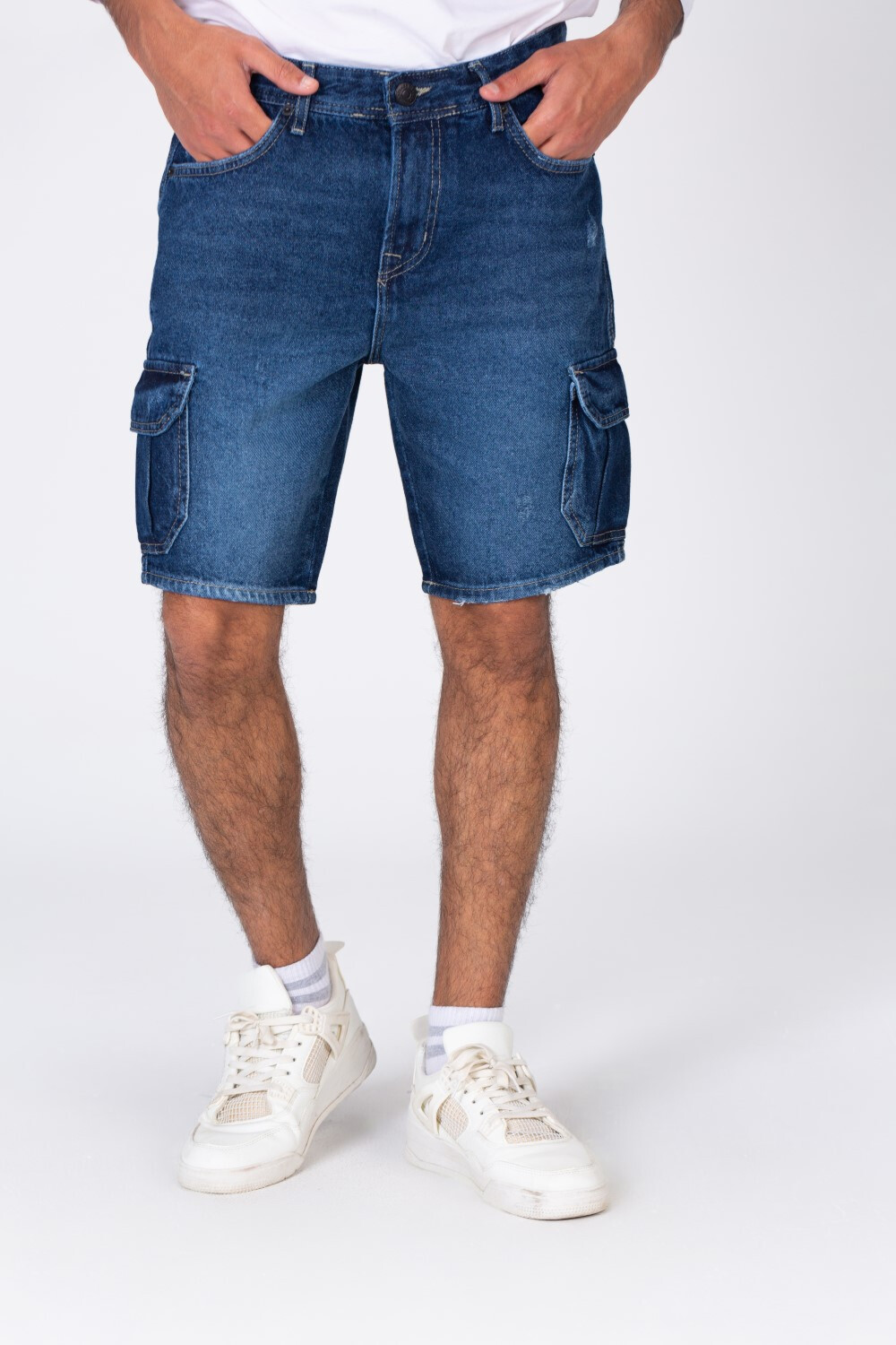 Mens Jeans Short With Comfortable Fit And Side Pockets