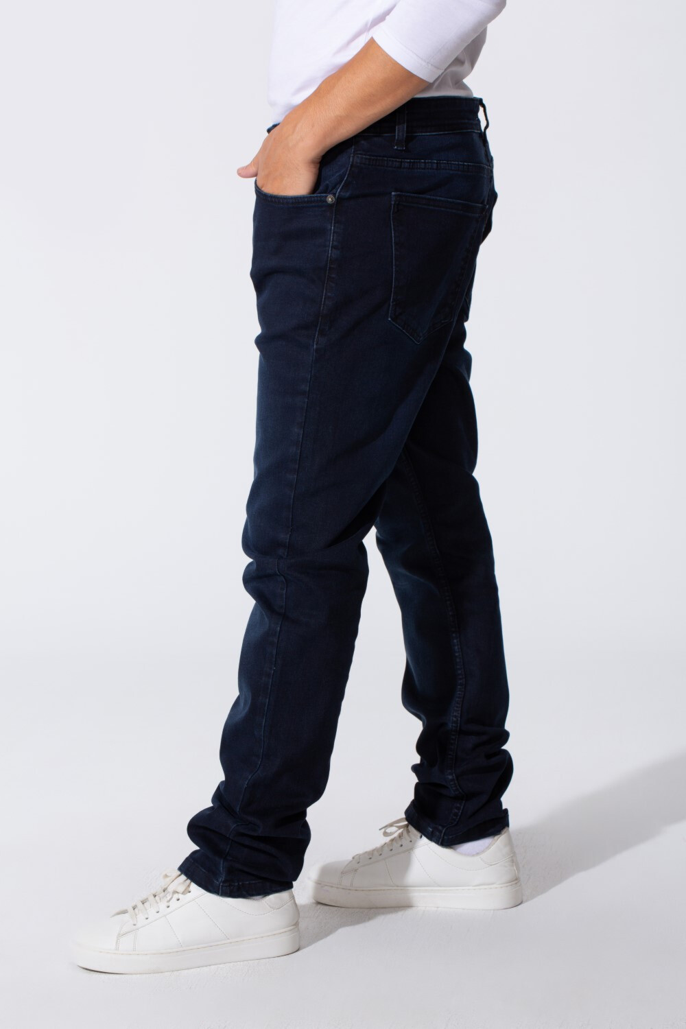 Men's Slim Fit Jeans Basic Pants With Tomato Badge On The Back