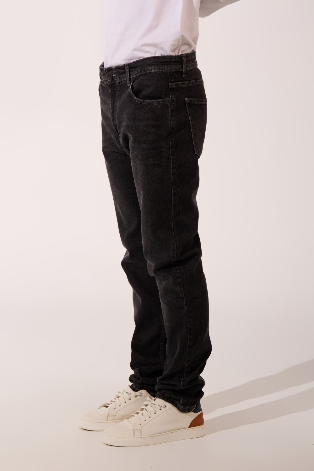 Men's Used Slim Fit Jeans Pants With Essential Detail And Five Pockets