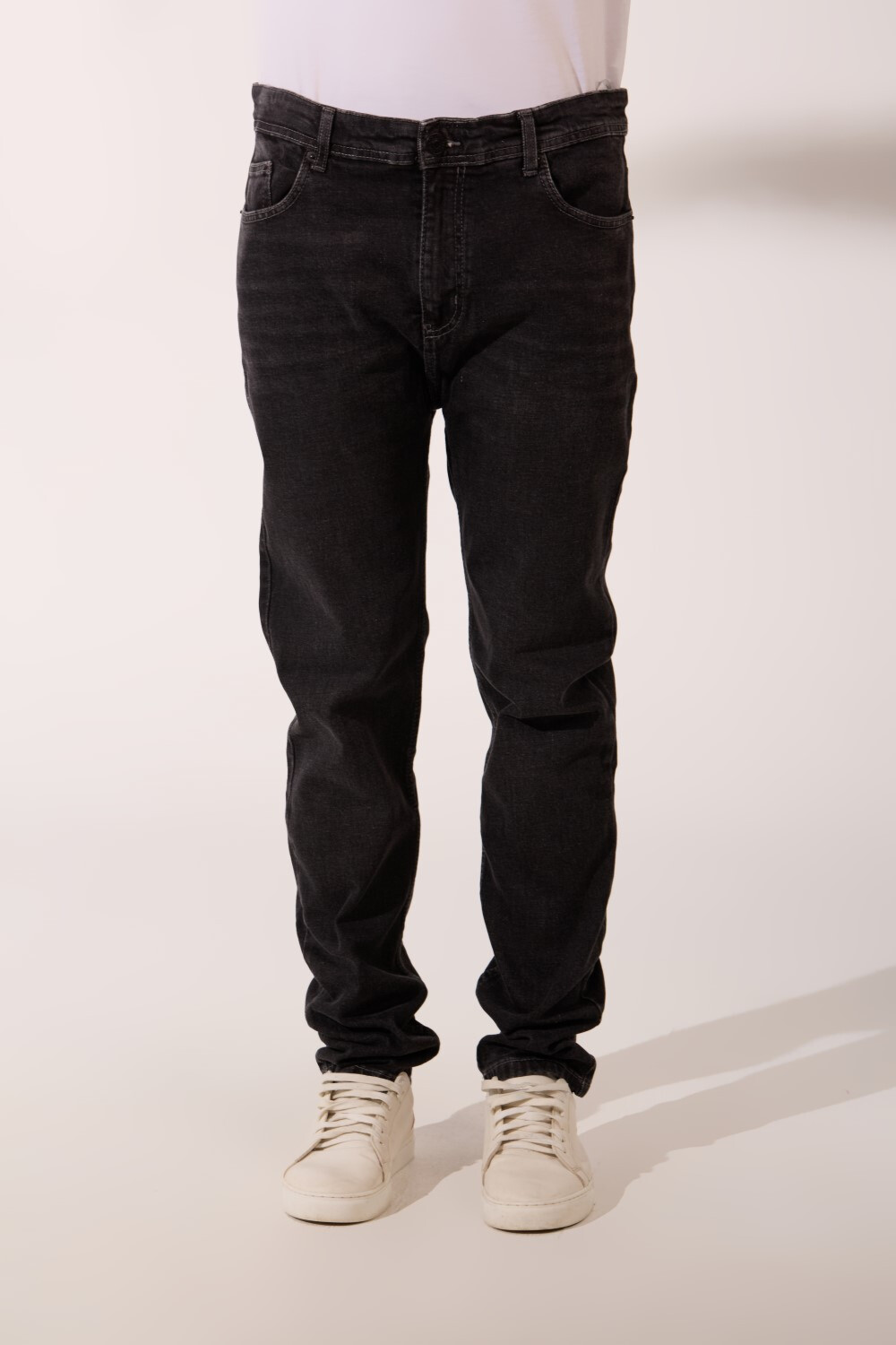 Men's Used Slim Fit Jeans Pants With Essential Detail And Five Pockets