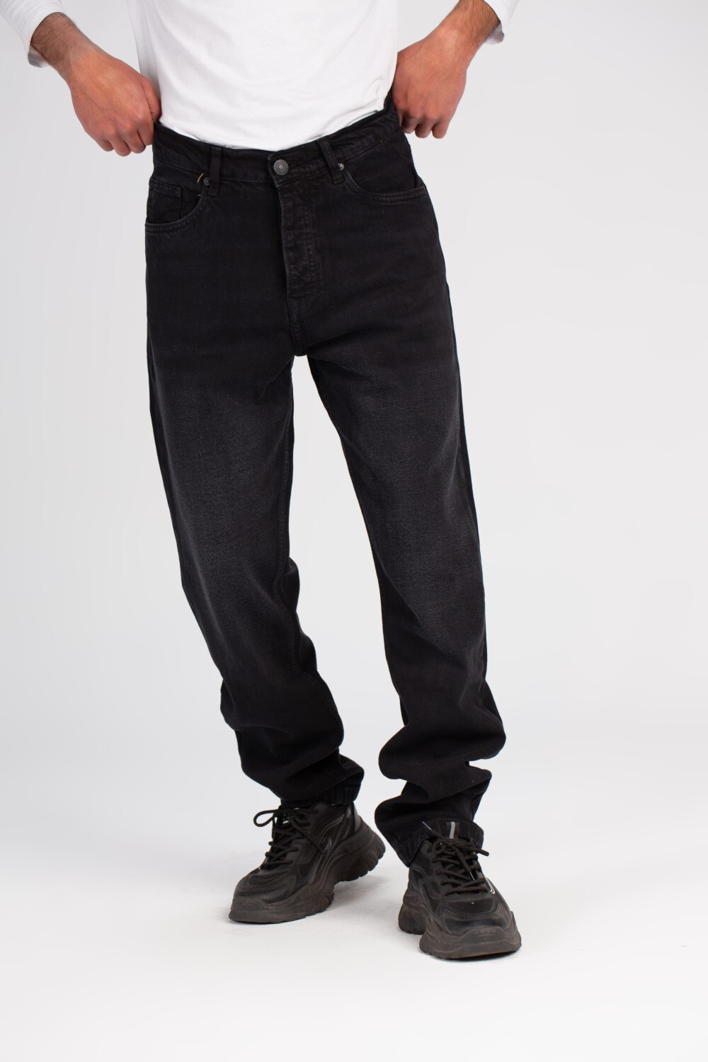 Mens Used Slouchy Jeans Pants With Distinctive Details And Front And Back Pockets