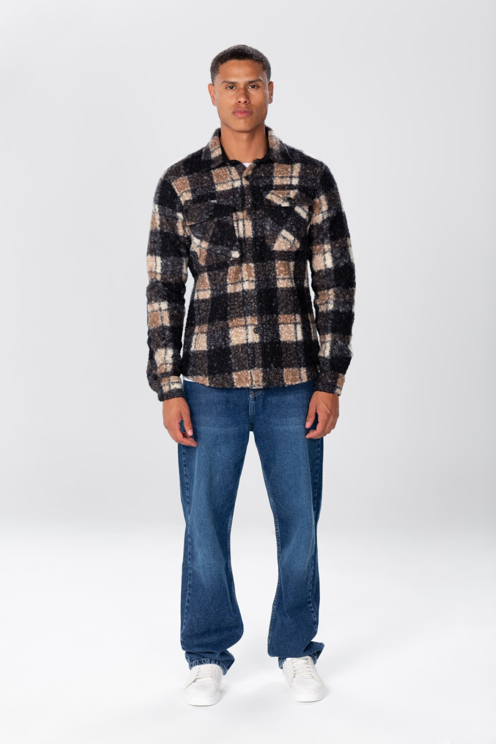 Men's Checked Shirt With Buttons And Front Pockets 1