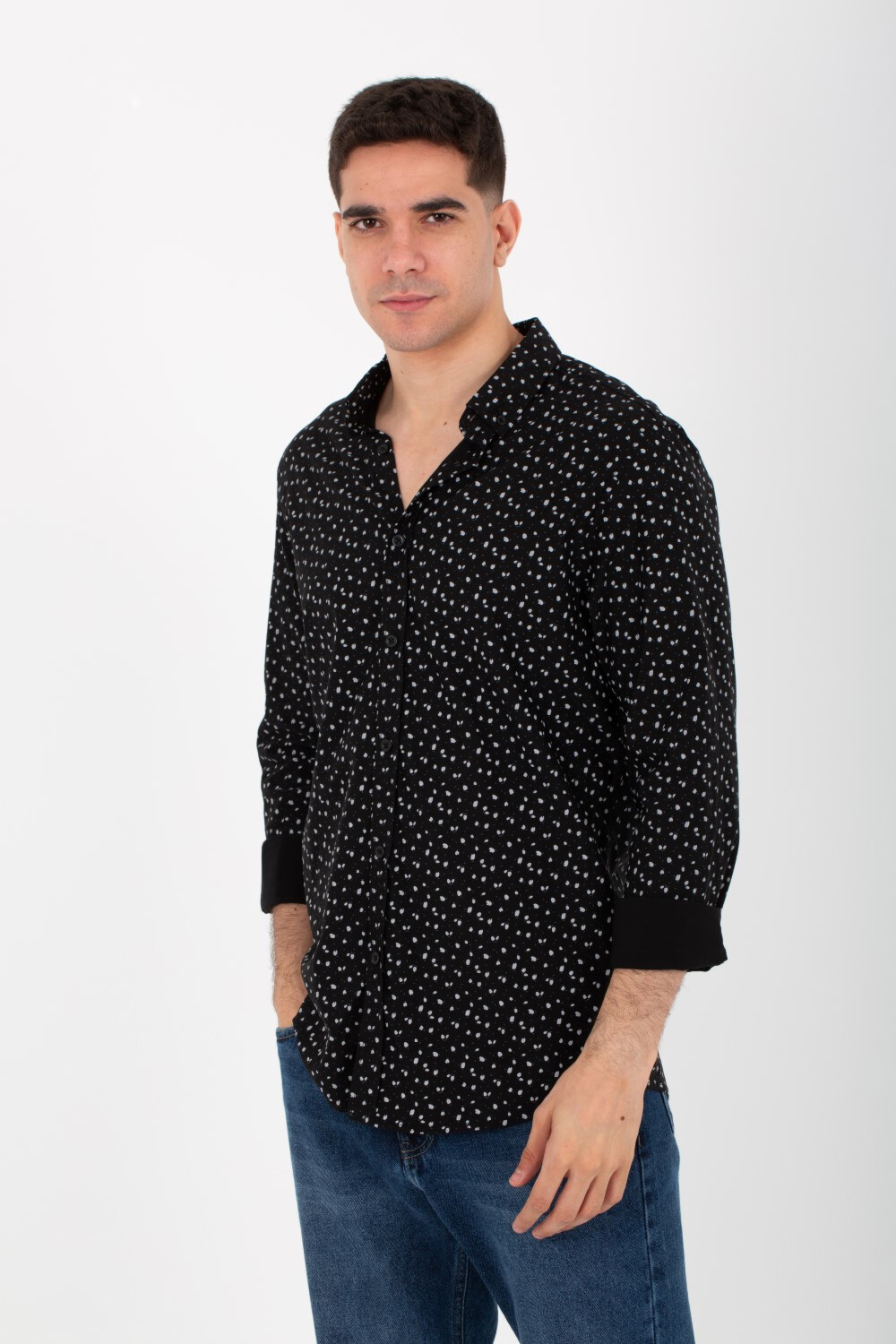 Mens Dotted Slim Fit Poplin Shirt With Long Sleeves And Collar