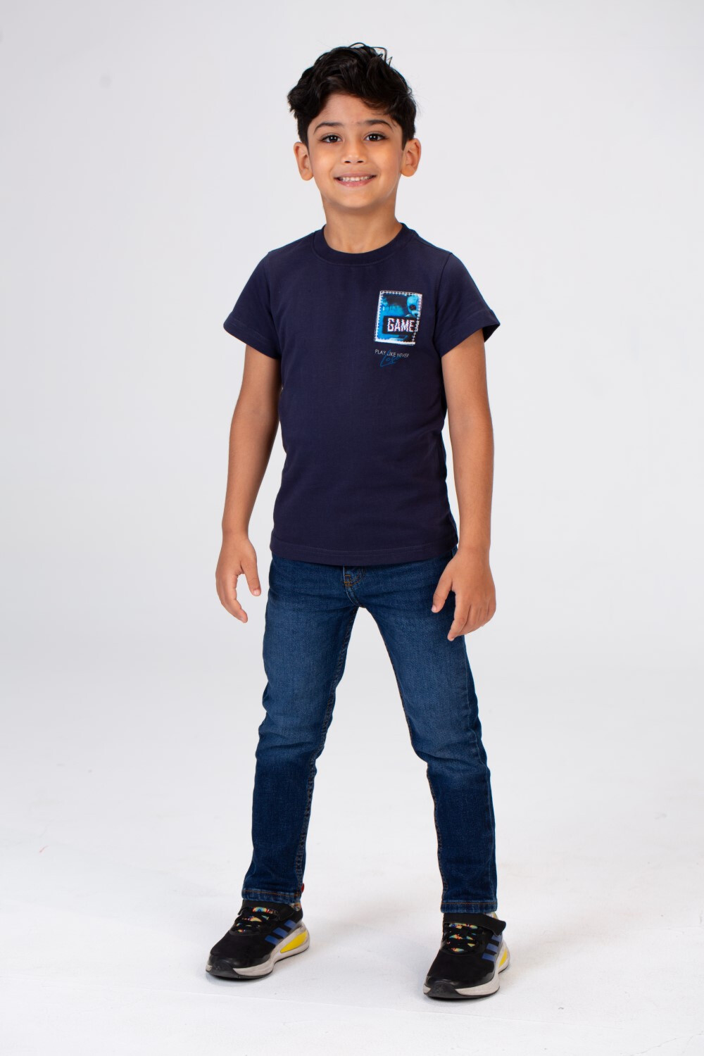 Boys Half Sleeves T-shirt With A Round Neck And A Print On The Front And Back