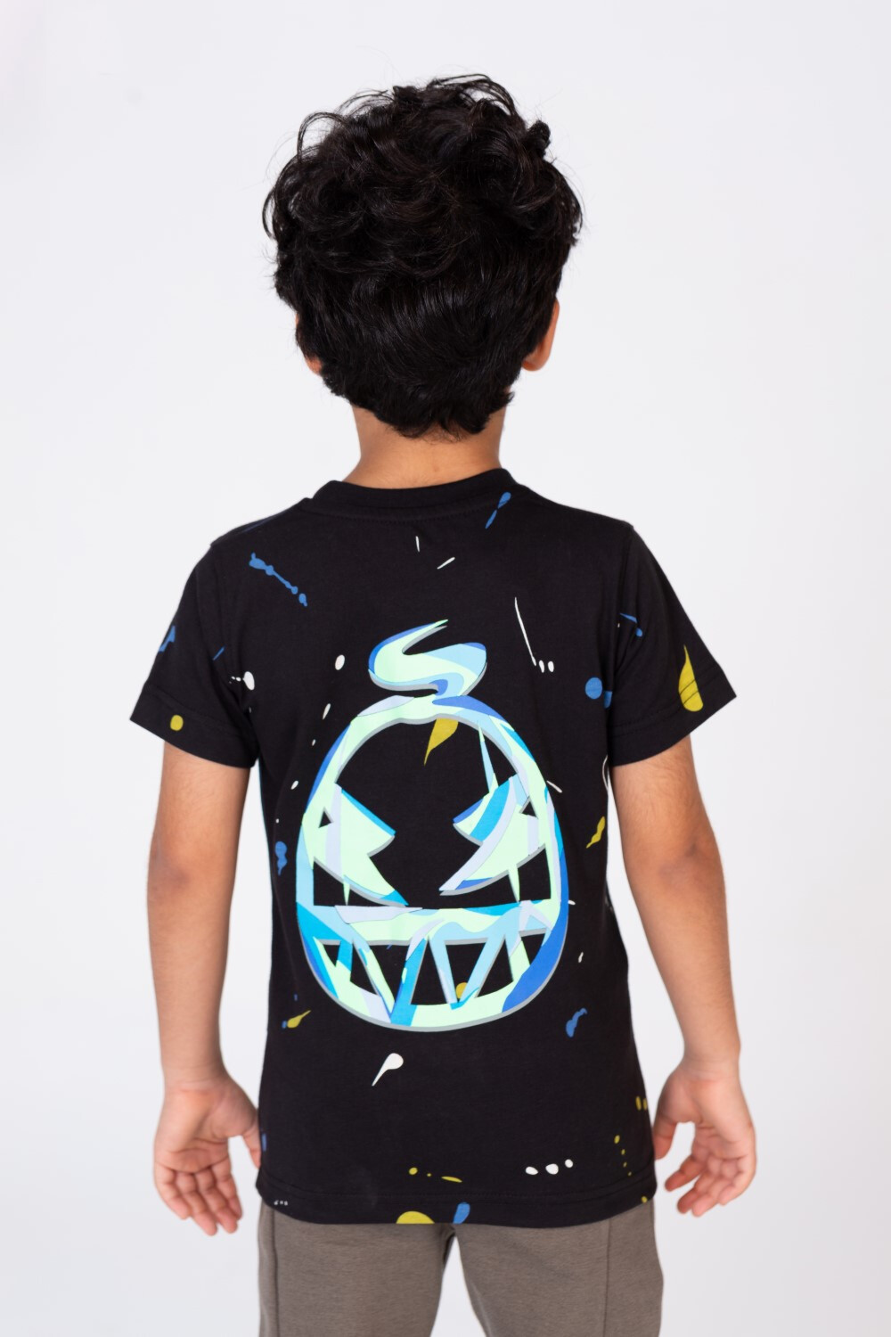 Boys T-shirt With A Round Neck And A Distinctive Print