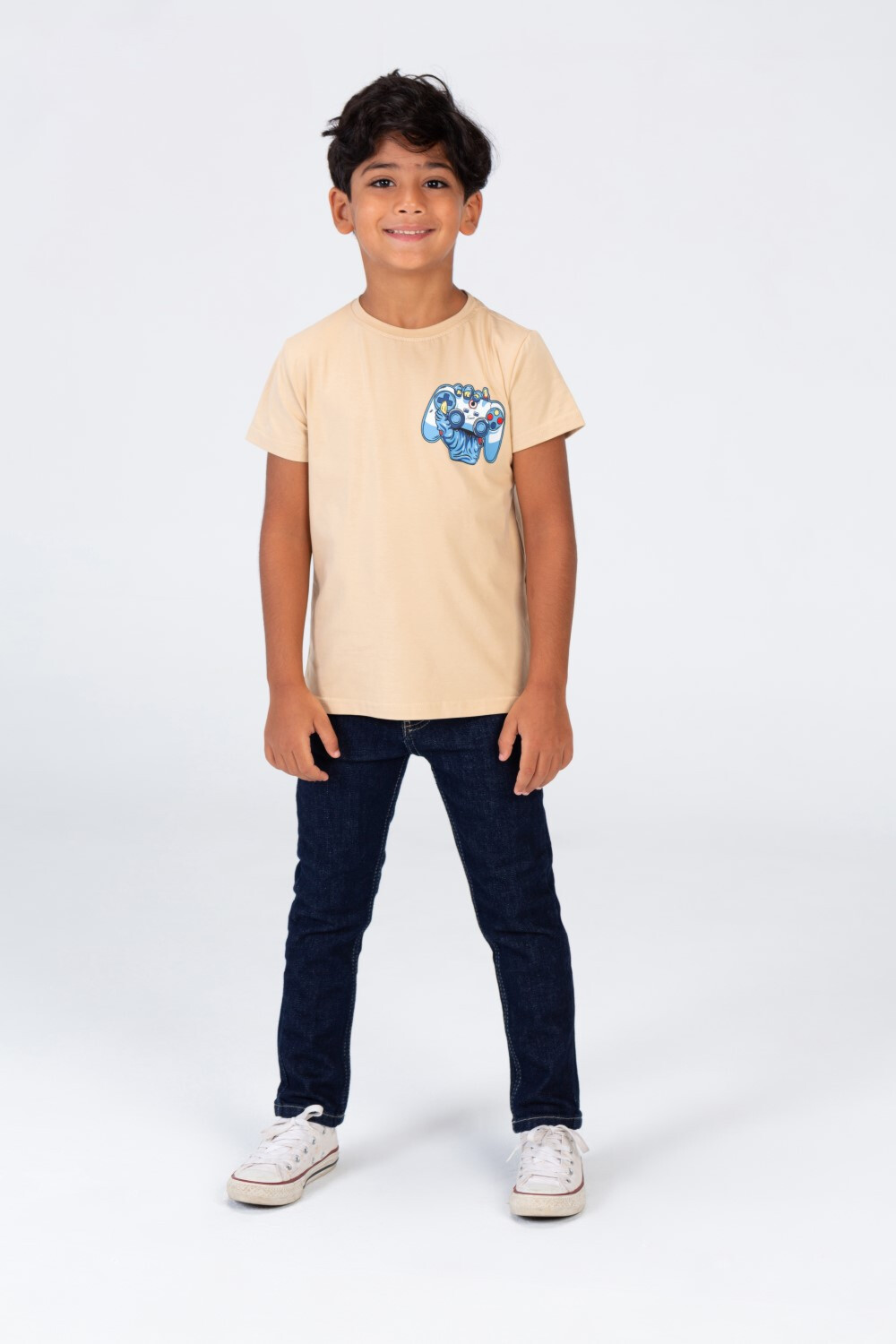 Boys' Half Sleeved T-shirt With A Round Neck And A Print On The Front And Back