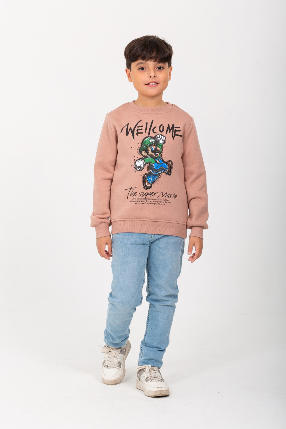 Boy's Rounded Neck Padded With Unqiue Front Print Sweatshirt