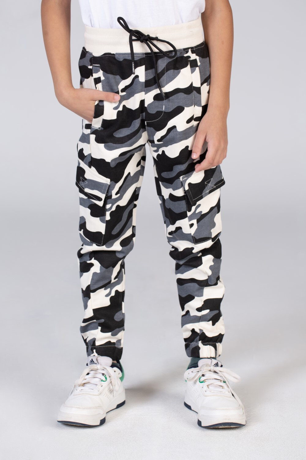 Boys Army Milton Sweatpants With Distinctive Side Pockets