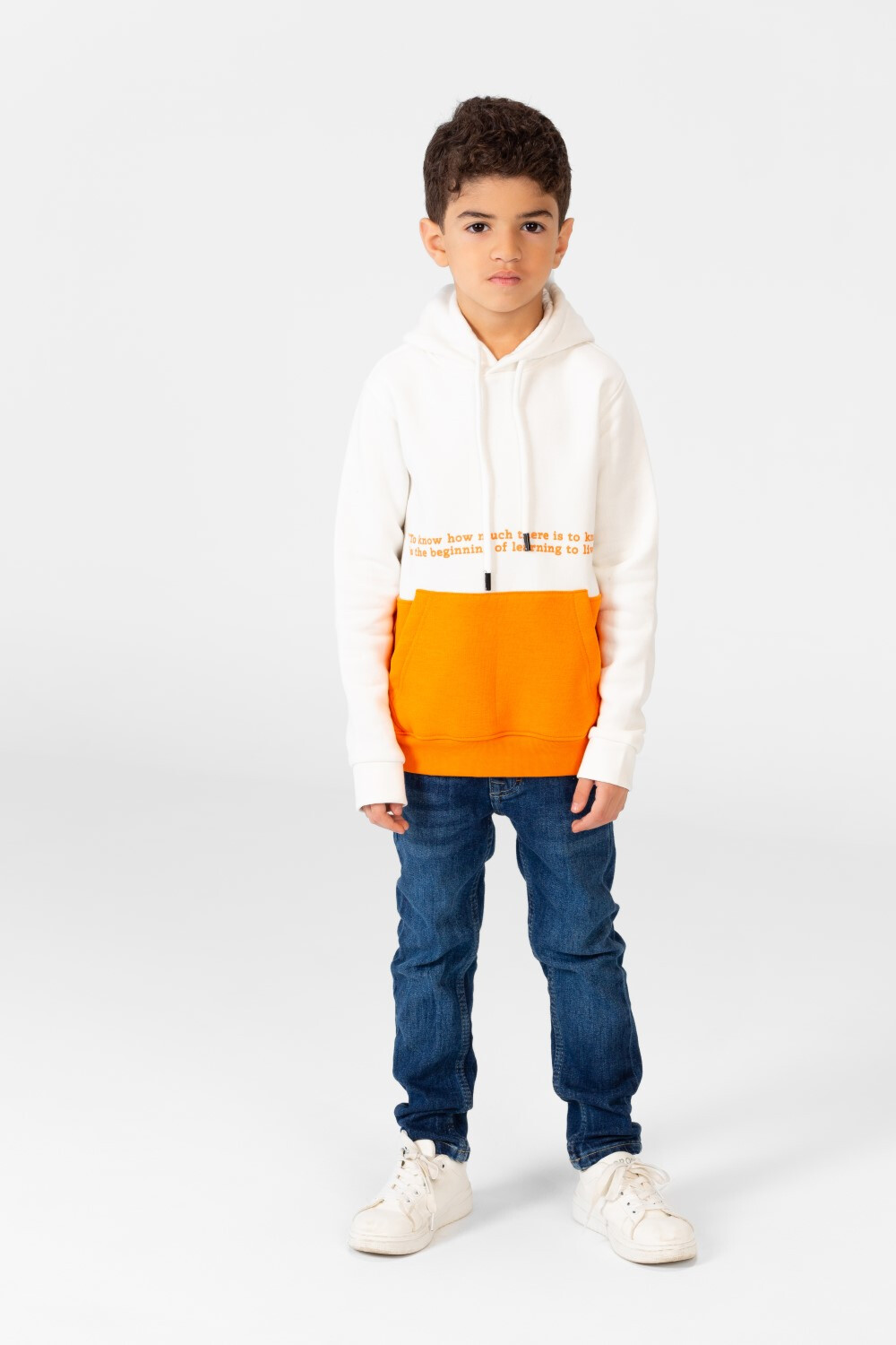 Boy's Hoodie Sweatshirt With Color Block And Text Print On The Front