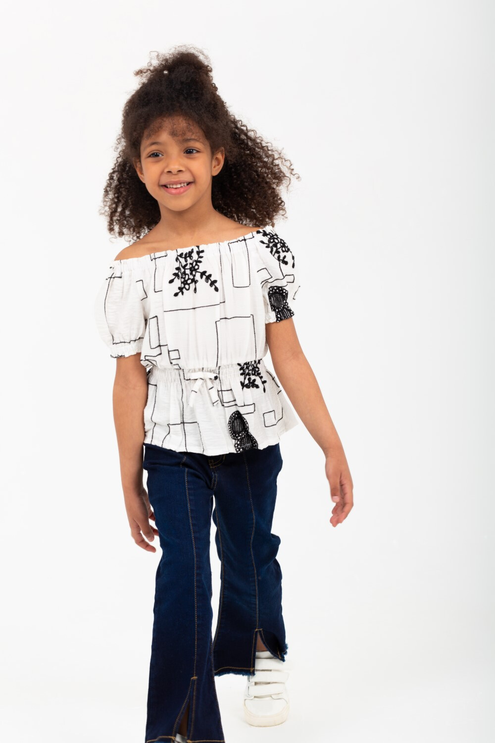 Girls' Blouse With Elasticated Waistband Comfortable Material And Unique Details