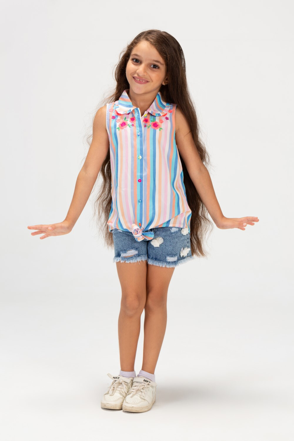 Girls Casual Striped Sleeveless Bouse With Colored Buttons On The Front