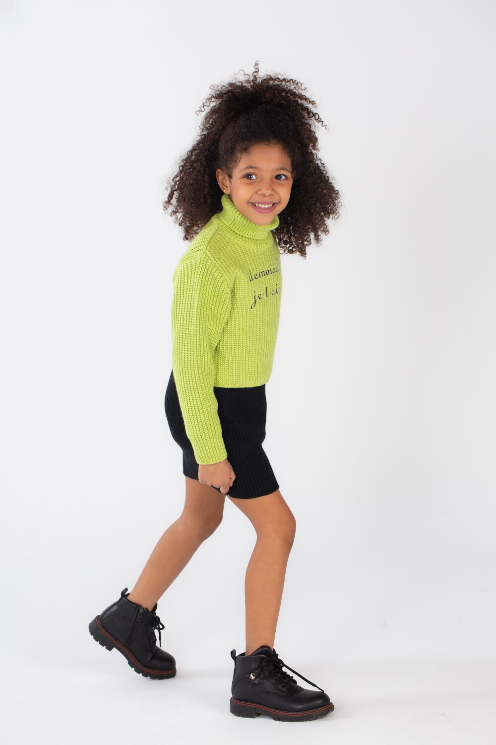 Girl's High Neck Regular Fit Short Style Outfit With Unqiue Details