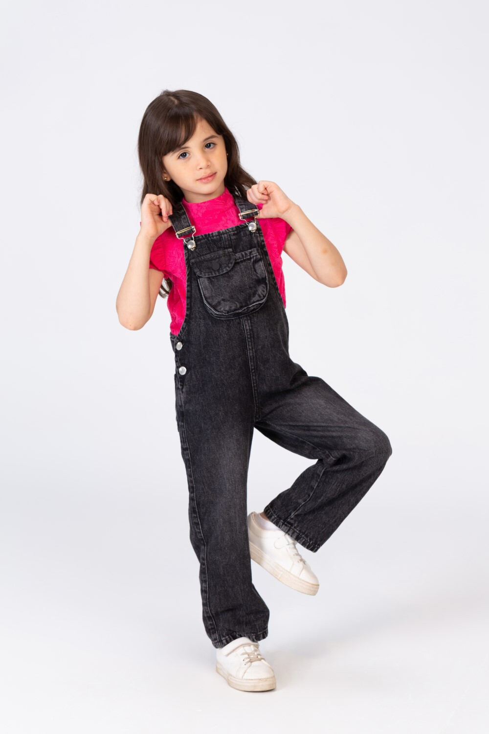 Girls Jeans Salopette With A Front Pocket And Distinctive Details