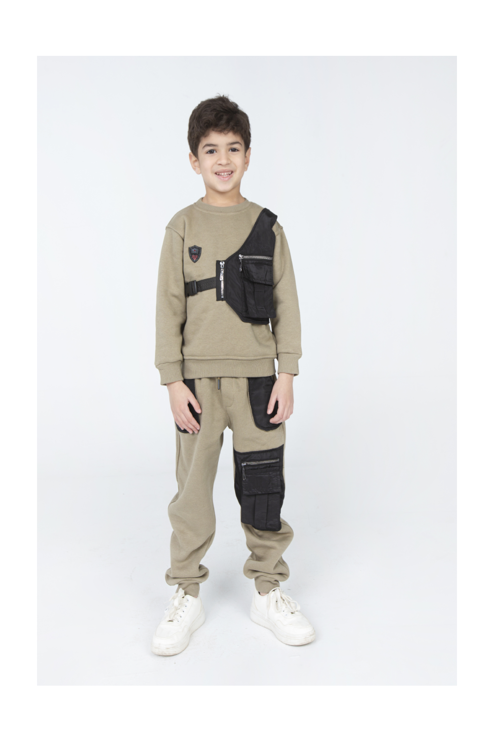 ترنج أولادي مبطن بتصميم فريد و مميز و بجيب أمامي