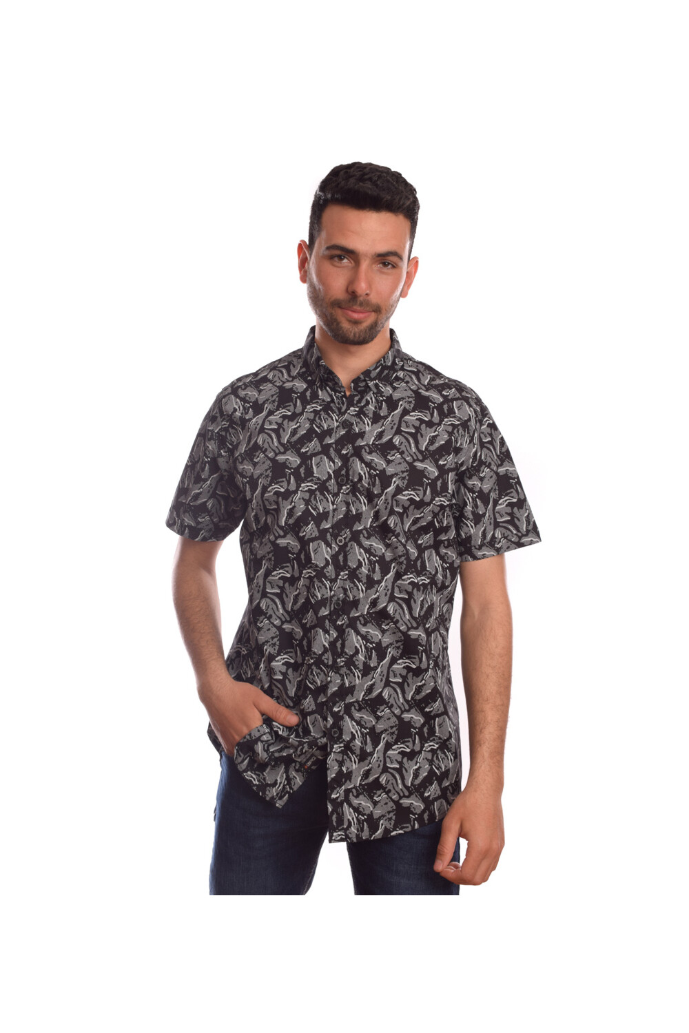 Men's Short Sleeves Classic Regular Fit Jakar Shirt With A Unique Cut