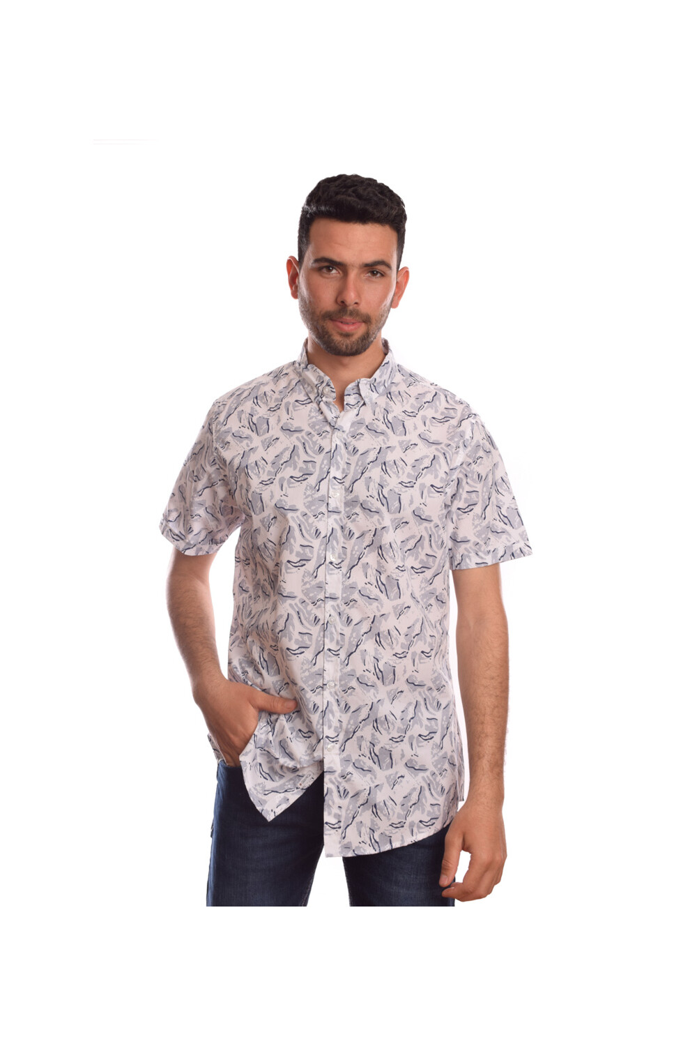 Men's Short Sleeves Classic Regular Fit Jakar Shirt With A Unique Cut