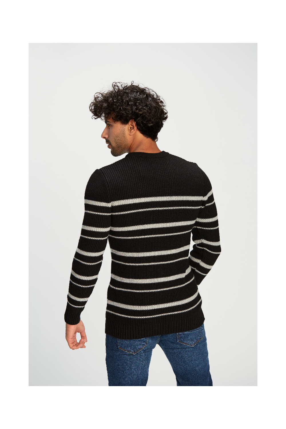 Men's Striped Rounded neck Made Of Soft Wool Pullover