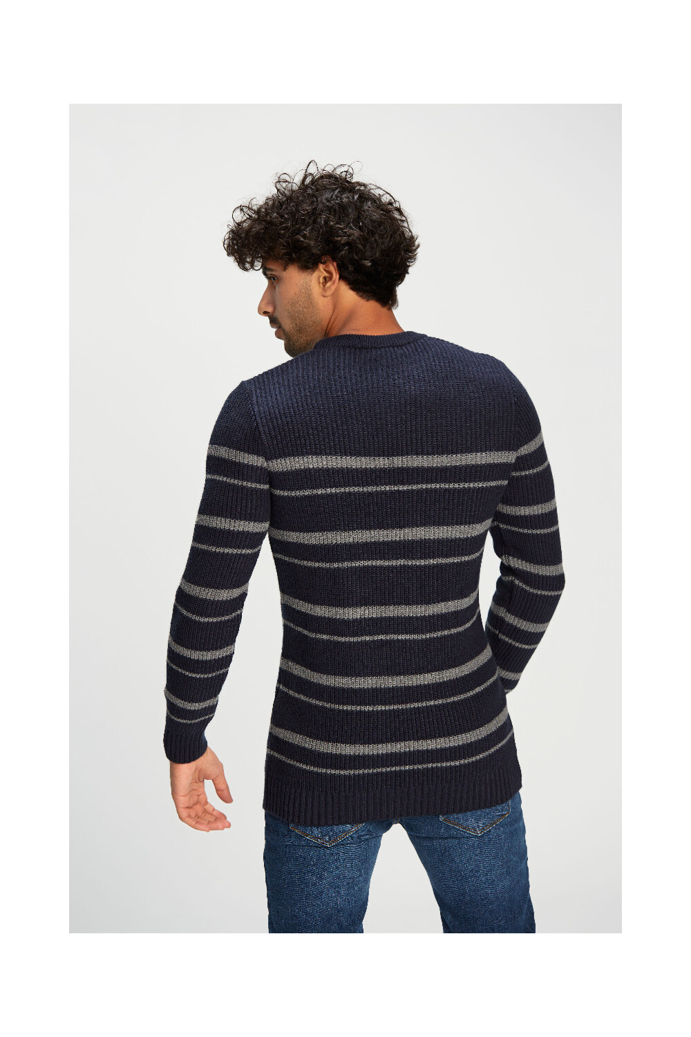 Men's Striped Rounded neck Made Of Soft Wool Pullover