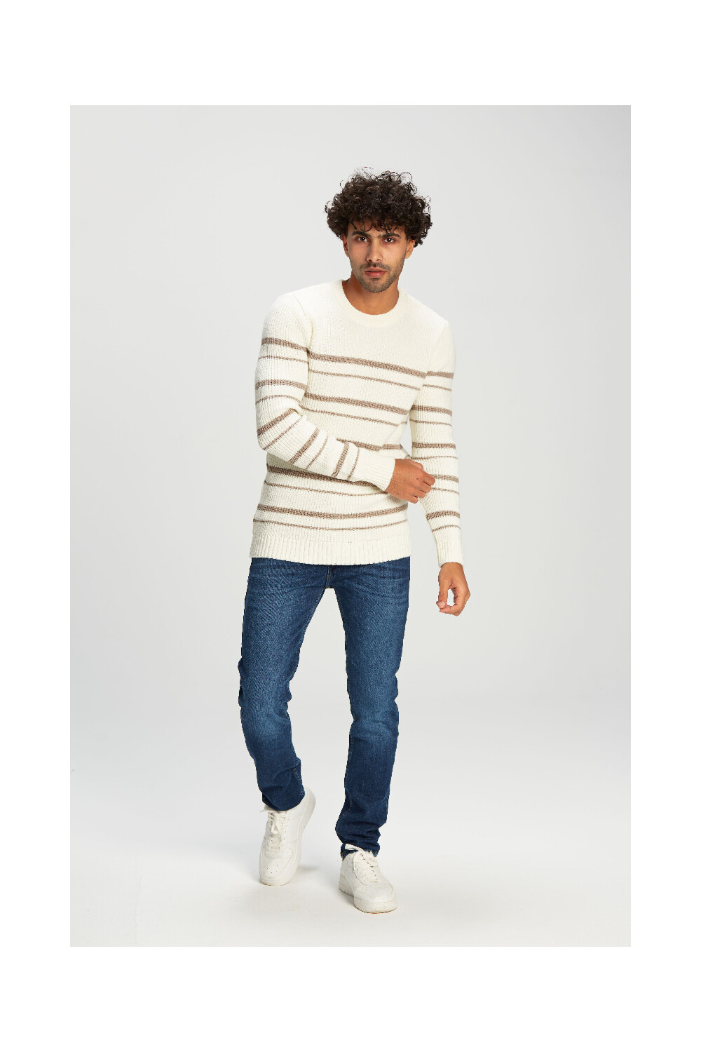 Men's Striped Rounded neck Made Of Soft Wool Pullover