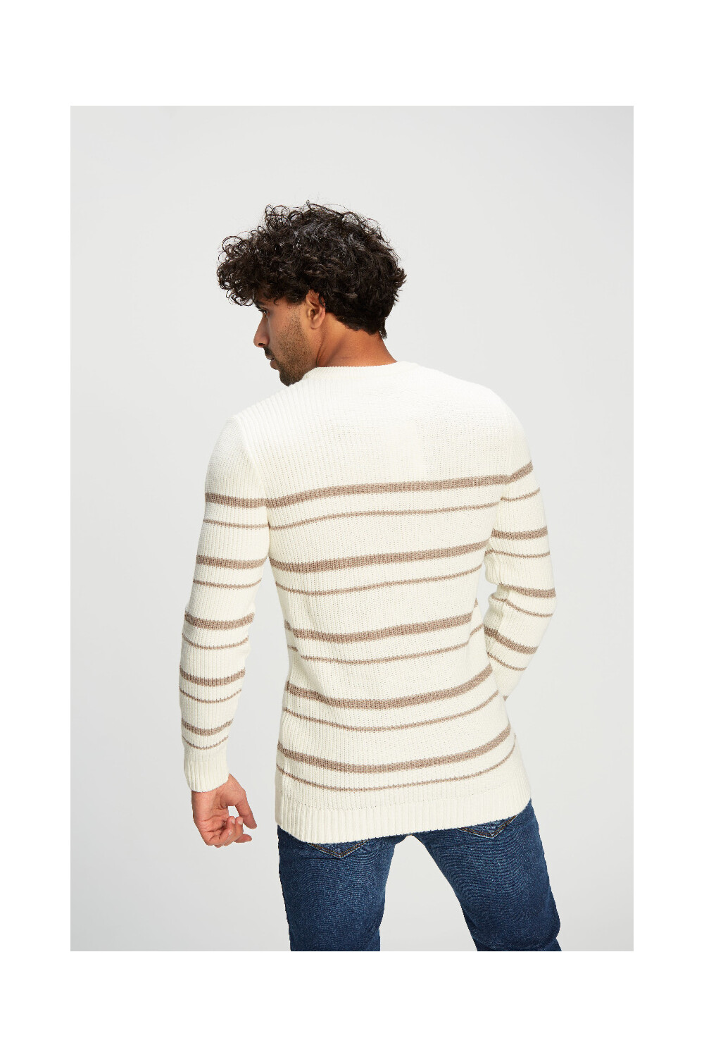 Men's Striped Rounded neck Made Of Soft Wool Pullover