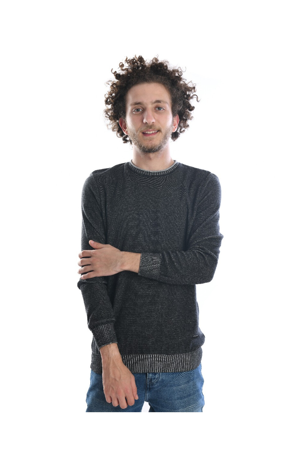Men's Long Sleeves Unique Design Rounded Neck Pullovers

