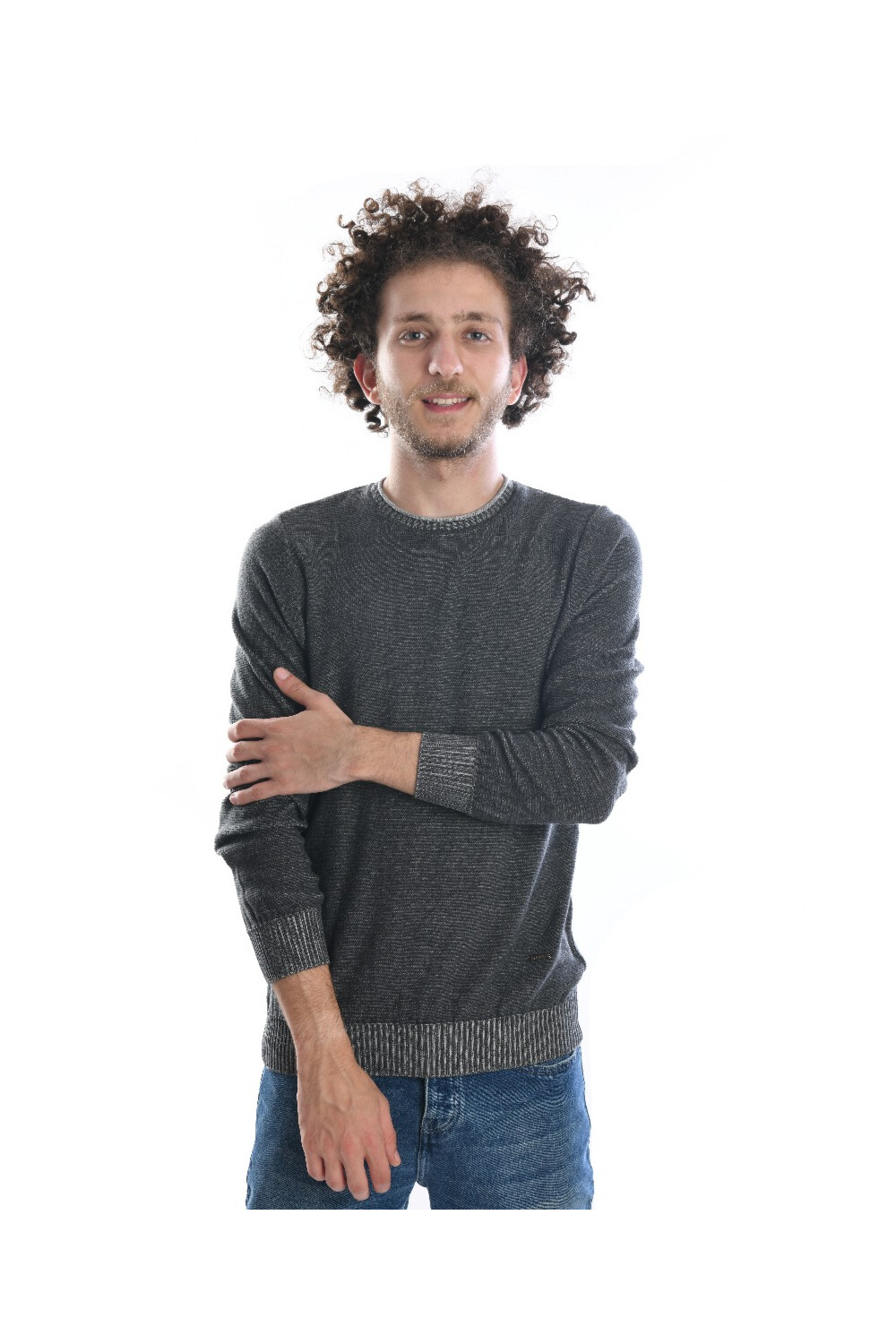 Men's Long Sleeves Unique Design Rounded Neck Pullovers
